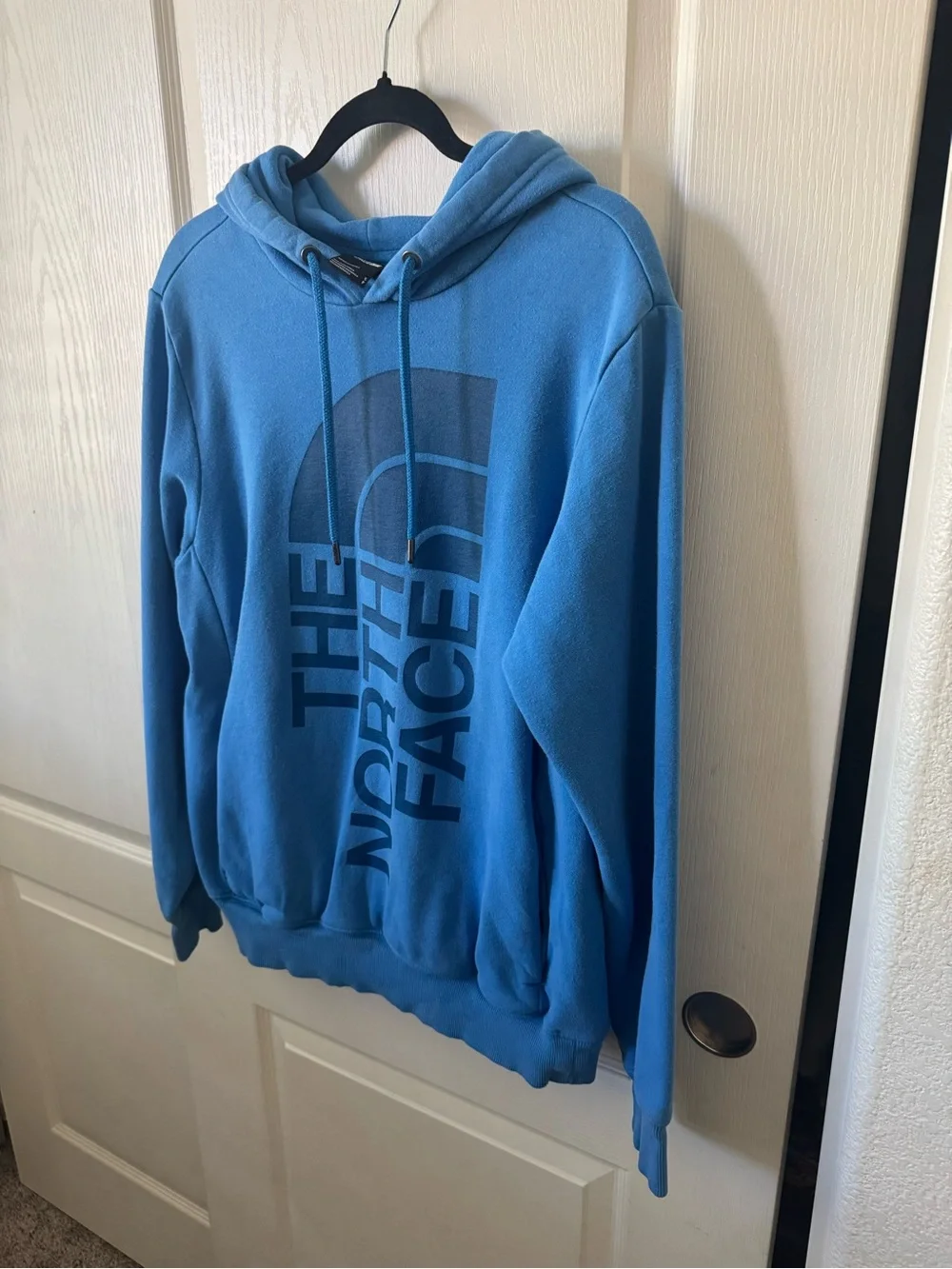The North Face Blue Graphic Pullover Hoodie Men’s Small